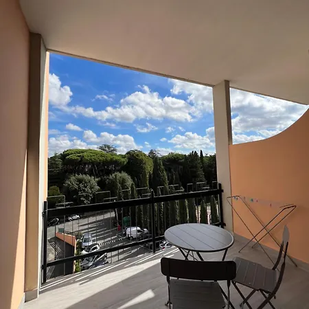 Elix Aurelia Apartment *